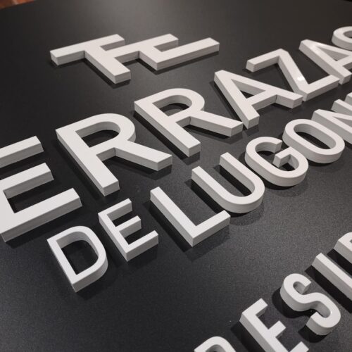 letra_corporea_meta_blanco_tukan